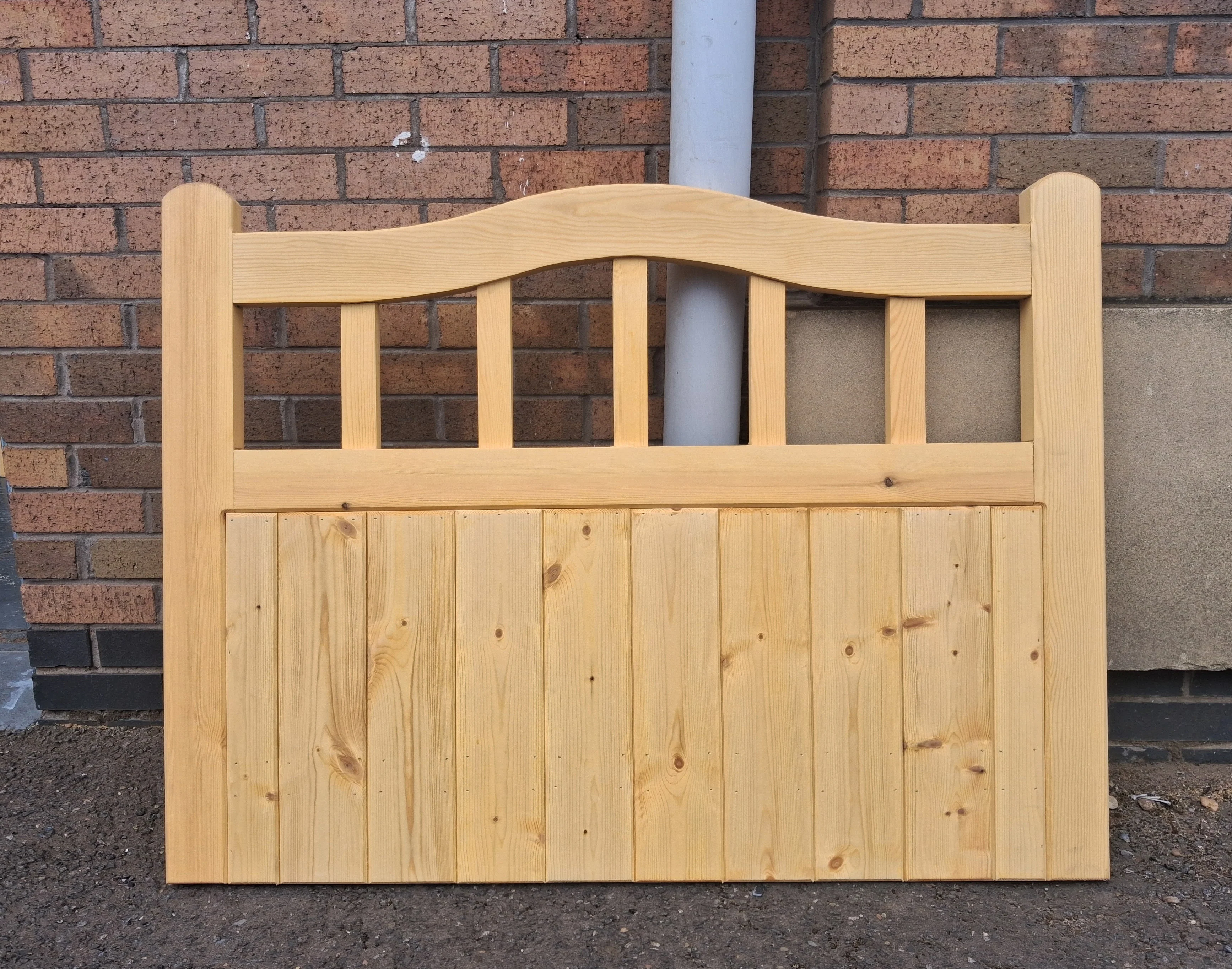 40% off! Wooden Garden Gate - Arched Top Cottage Design